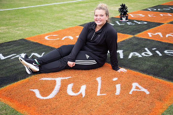 LCHS band Senior squares 2018-4685