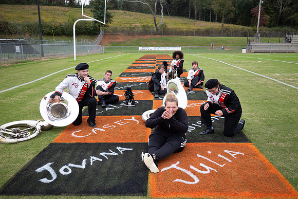 LCHS band Senior squares 2018-4679