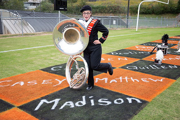 LCHS band Senior squares 2018-4696