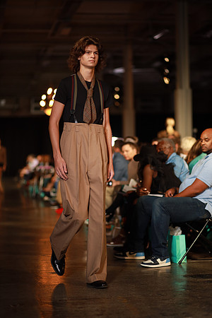 Day 2 Charlotte Seen Fashion Week 2021-0542