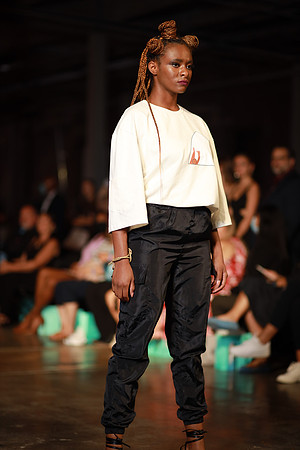 Day 2 Charlotte Seen Fashion Week 2021-1021