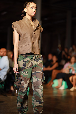 Day 2 Charlotte Seen Fashion Week 2021-1036