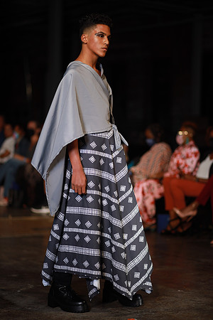 Charlotte Seen Fashion Week 2021-8433
