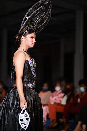 Charlotte Seen Fashion Week 2021-8132