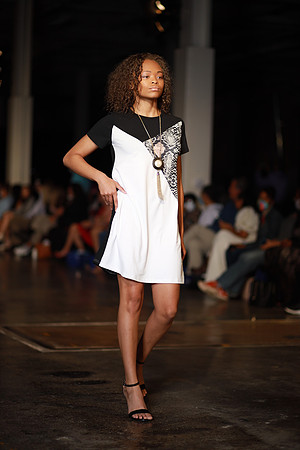 Charlotte Seen Fashion Week 2021-8567