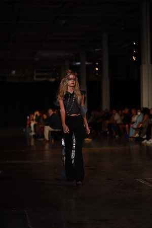 Charlotte Seen Fashion Week 2021-8163