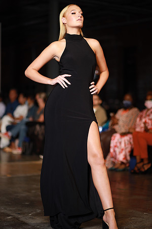 Charlotte Seen Fashion Week 2021-8022