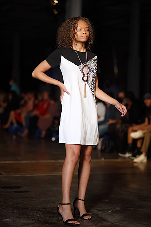Charlotte Seen Fashion Week 2021-8569