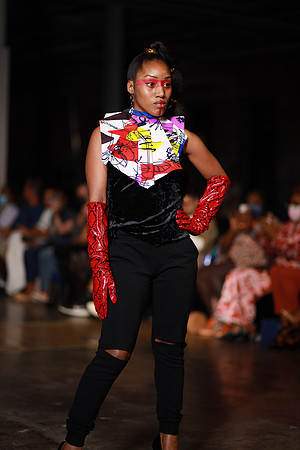 Charlotte Seen Fashion Week 2021-8210