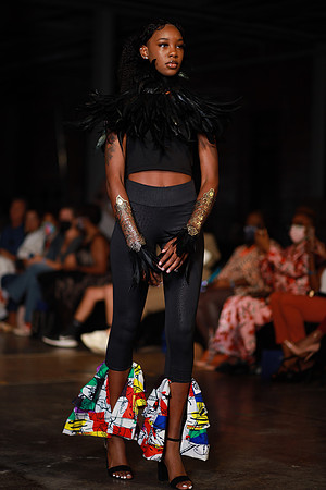 Charlotte Seen Fashion Week 2021-8298