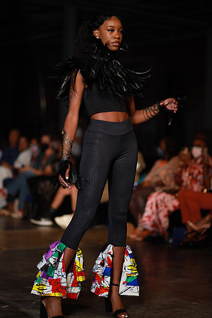 Charlotte Seen Fashion Week 2021-8297
