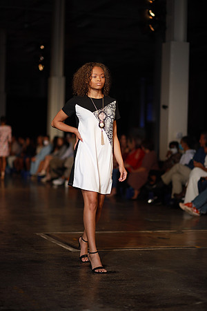 Charlotte Seen Fashion Week 2021-8565