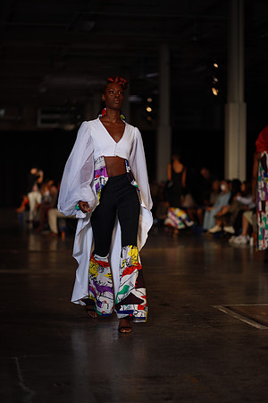 Charlotte Seen Fashion Week 2021-8324