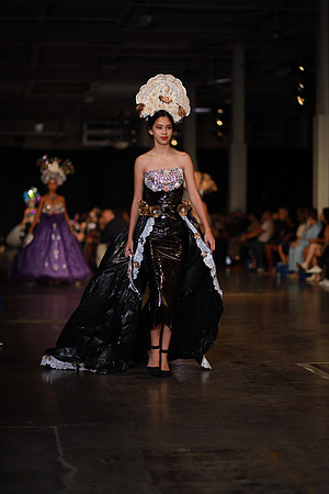 Charlotte Seen Fashion Week 2021-8077