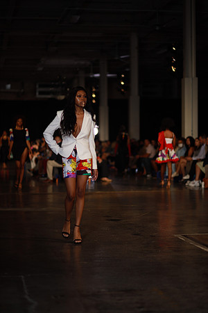 Charlotte Seen Fashion Week 2021-8222