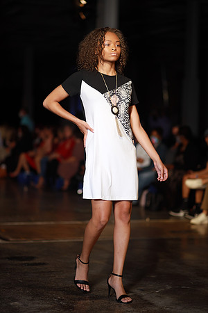 Charlotte Seen Fashion Week 2021-8568