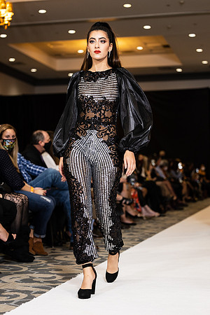 Charlotte Seen Fashion show November 2020-2810