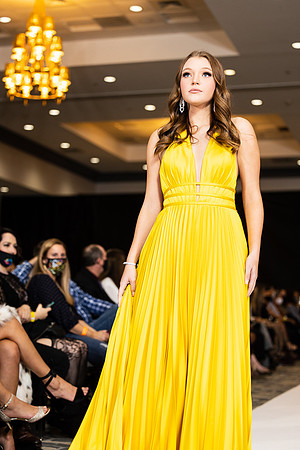 Charlotte Seen Fashion show November 2020-3221