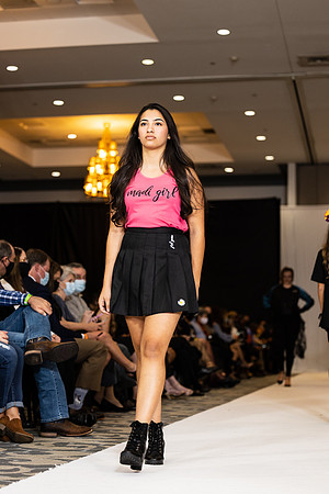 Charlotte Seen Fashion show November 2020-3375