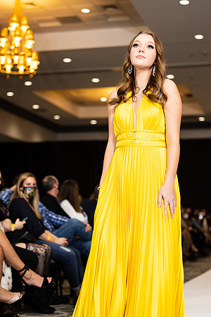 Charlotte Seen Fashion show November 2020-3222