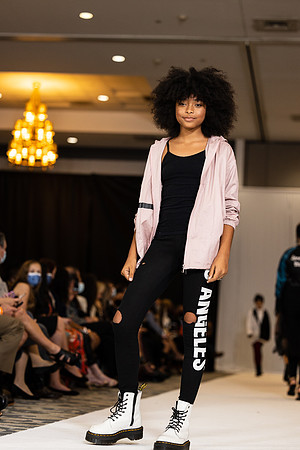 Charlotte Seen Fashion show November 2020-3389