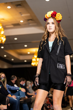 Charlotte Seen Fashion show November 2020-3371