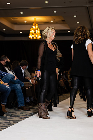 Charlotte Seen Fashion show November 2020-2763