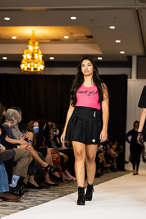 Charlotte Seen Fashion show November 2020-3373