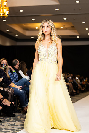Charlotte Seen Fashion show November 2020-3229