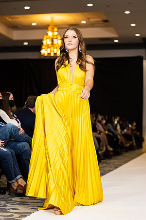 Charlotte Seen Fashion show November 2020-3219