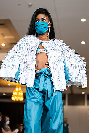 Charlotte Seen Fashion show November 2020-3025