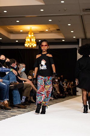 Charlotte Seen Fashion show November 2020-3335