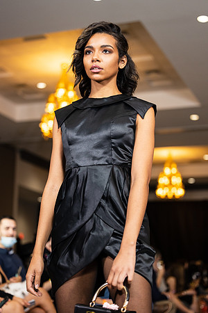 Charlotte Seen Fashion show November 2020-2852