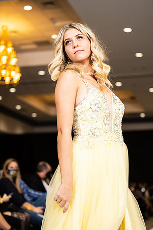 Charlotte Seen Fashion show November 2020-3234