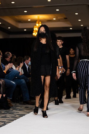Charlotte Seen Fashion show November 2020-2756