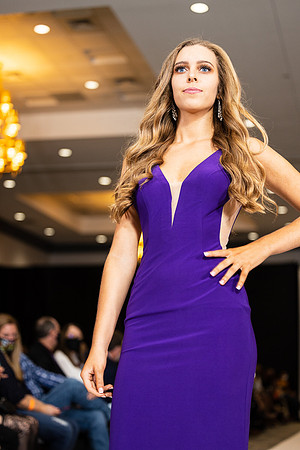 Charlotte Seen Fashion show November 2020-3164