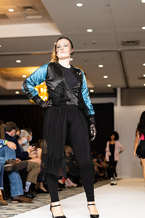 Charlotte Seen Fashion show November 2020-3385