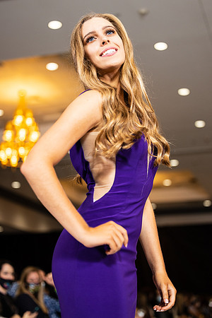 Charlotte Seen Fashion show November 2020-3169