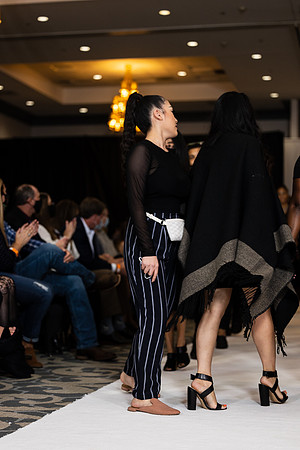 Charlotte Seen Fashion show November 2020-2755