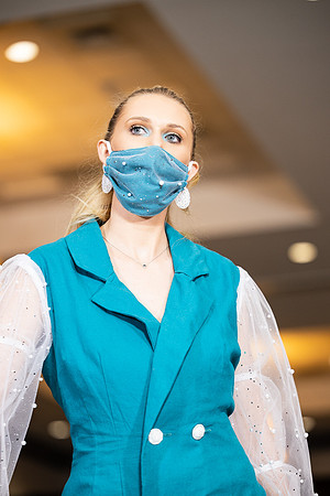 Charlotte Seen Fashion show November 2020-3031