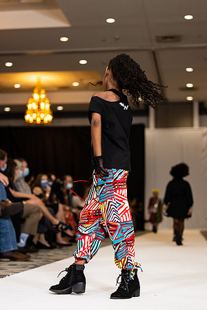 Charlotte Seen Fashion show November 2020-3341