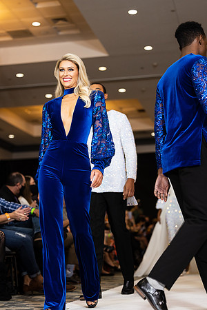 Charlotte Seen Fashion show November 2020-3011