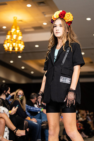 Charlotte Seen Fashion show November 2020-3369