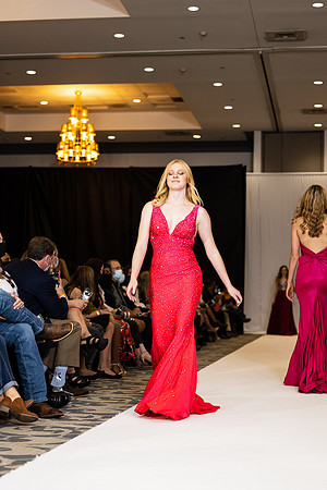 Charlotte Seen Fashion show November 2020-3184