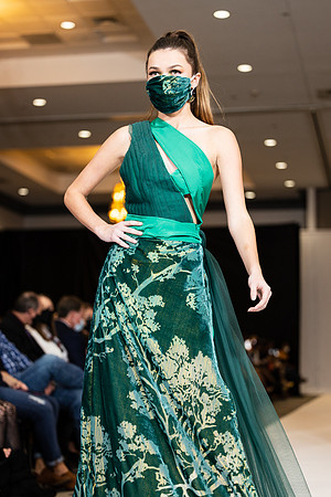 Charlotte Seen Fashion show November 2020-3075