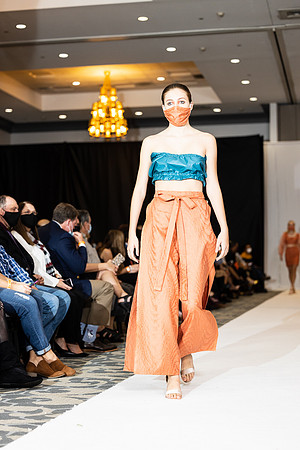 Charlotte Seen Fashion show November 2020-3040