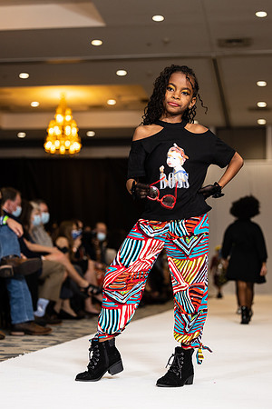 Charlotte Seen Fashion show November 2020-3338