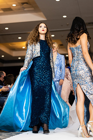 Charlotte Seen Fashion show November 2020-3006