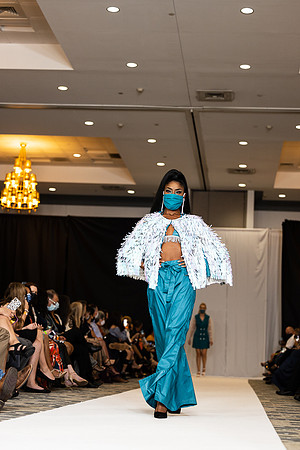 Charlotte Seen Fashion show November 2020-3020