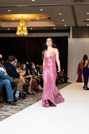 Charlotte Seen Fashion show November 2020-3170